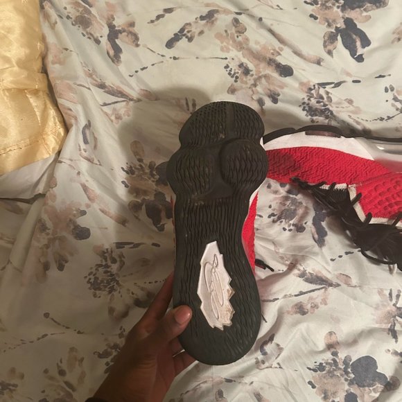 Nike Lebron 17 - Picture 7 of 9